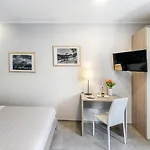 Alojamento de Acomodação e Pequeno-almoço Via Barocca 4*