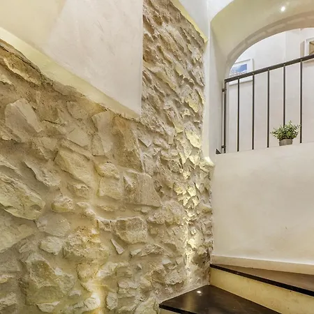 Via Barocca לינה וארוחת בוקר רגוזה